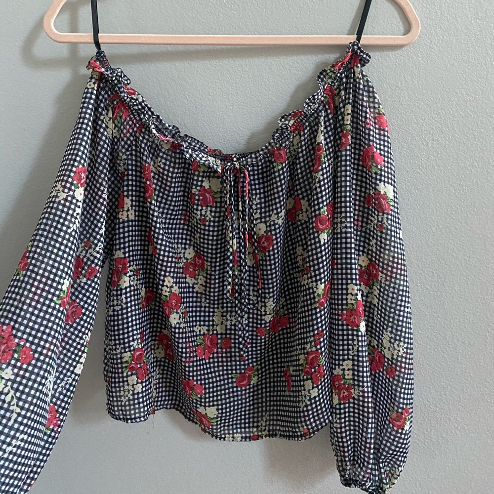 Forever 21 off the shoulder sheer blouse